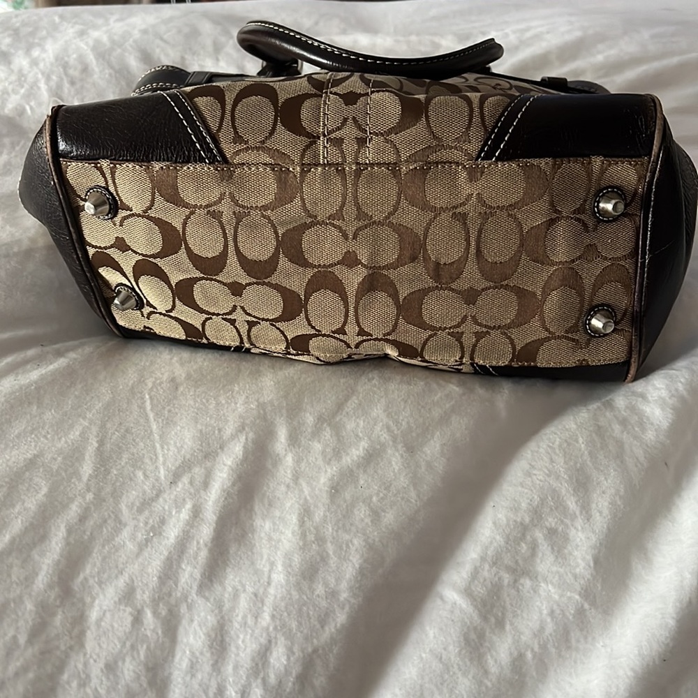 Coach Monogram Purse - Picture 3 of 4